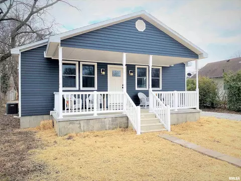 430 E 2nd St, Flora, IL 62839 photo 1