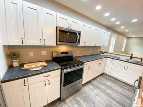 430 E 2nd St, Flora, IL 62839 photo 24