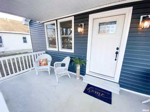 430 E 2nd St, Flora, IL 62839 photo 7