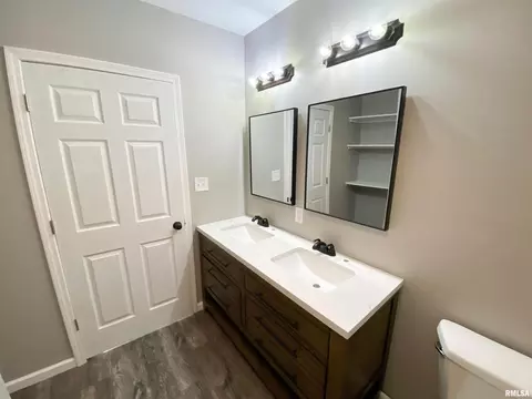 430 E 2nd St, Flora, IL 62839 photo 39