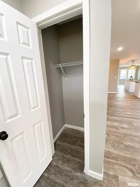 430 E 2nd St, Flora, IL 62839 photo 13