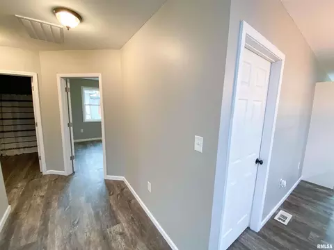 430 E 2nd St, Flora, IL 62839 photo 33