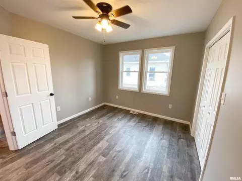 430 E 2nd St, Flora, IL 62839 photo 46