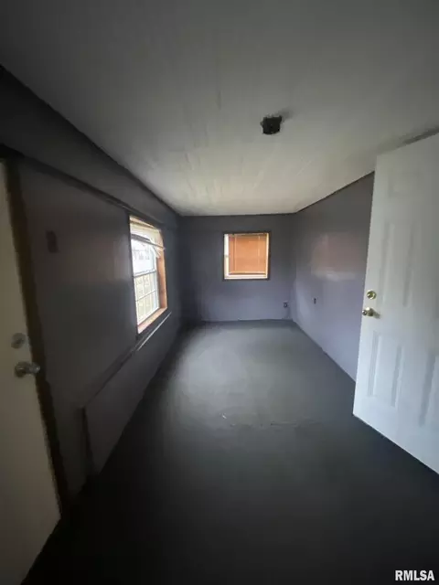 901 E Kell St, Centralia, IL 62801 photo 14
