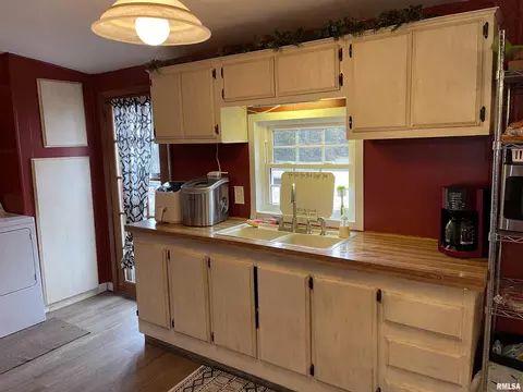 724 Moonglow Rd, Walnut Hill, IL 62893 photo 13