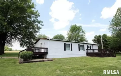 724 Moonglow Rd, Walnut Hill, IL 62893 photo 5