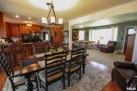 1619 Sunset Dr, Carmi, IL 62821 photo 10