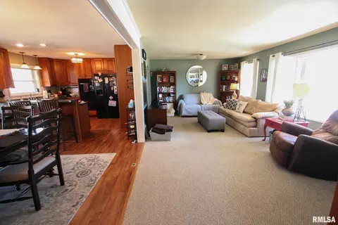1619 Sunset Dr, Carmi, IL 62821 photo 12
