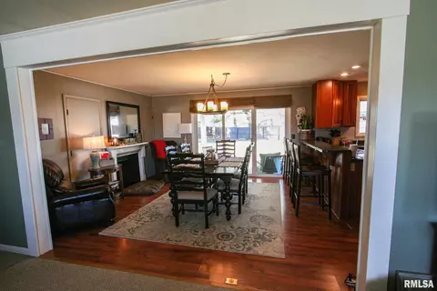 1619 Sunset Dr, Carmi, IL 62821 photo 15
