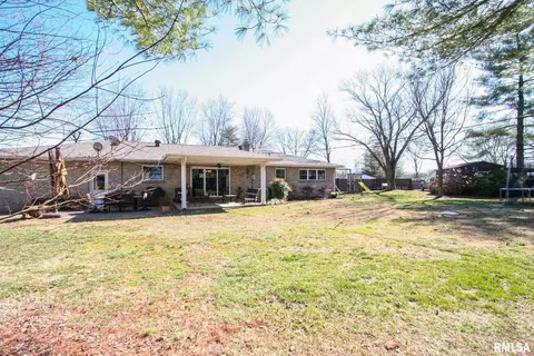 1619 Sunset Dr, Carmi, IL 62821 photo 6