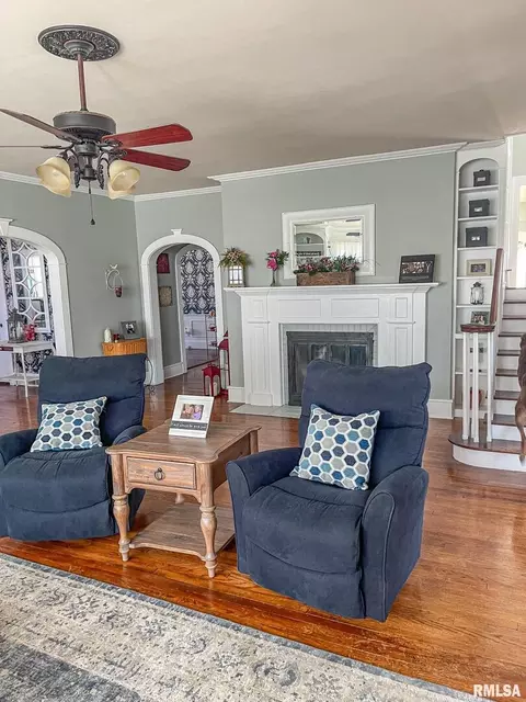 208 4th St, Carmi, IL 62821 photo 15