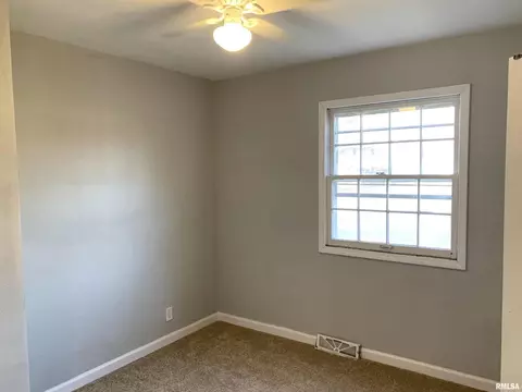29 Candy Ln, Murphysboro, IL 62966 photo 32