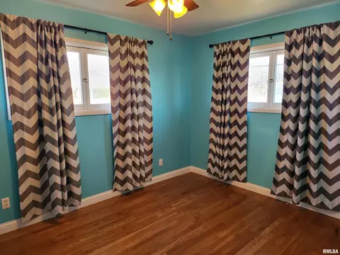 1102 State St, Eldorado, IL 62930 photo 32