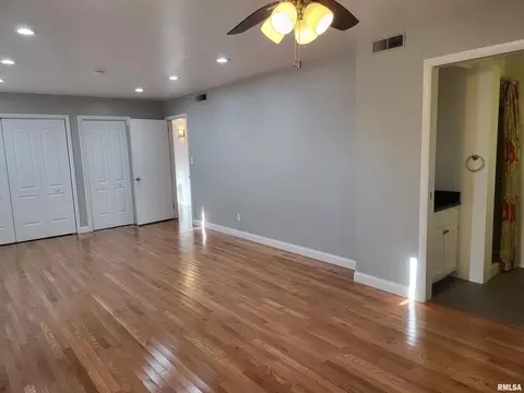 1102 State St, Eldorado, IL 62930 photo 31