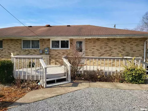 1102 State St, Eldorado, IL 62930 photo 7