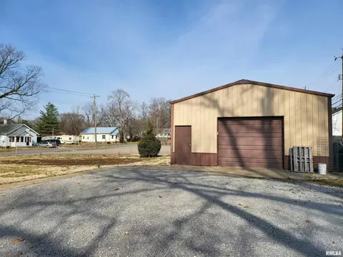 1102 State St, Eldorado, IL 62930 photo 13