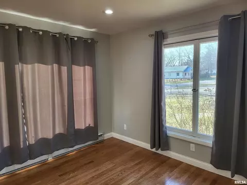 1102 State St, Eldorado, IL 62930 photo 22