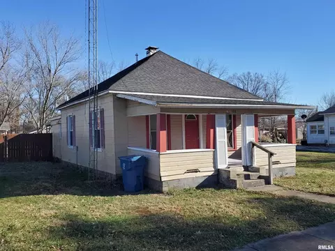 108 S Park St, Hurst, IL 62949 photo 1