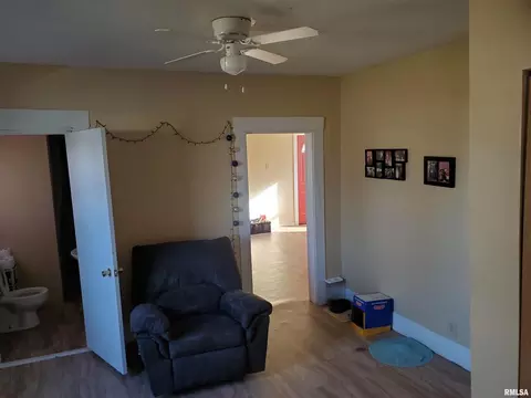 108 S Park St, Hurst, IL 62949 photo 3