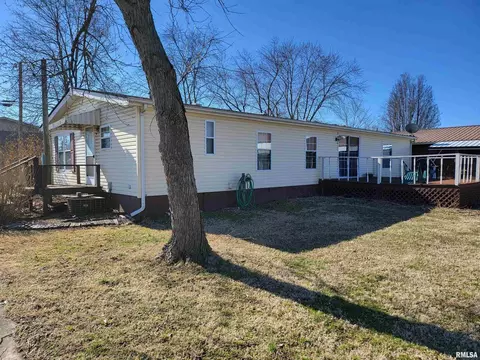 2000 Locust St, Eldorado, IL 62930 photo 4
