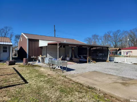 2000 Locust St, Eldorado, IL 62930 photo 7
