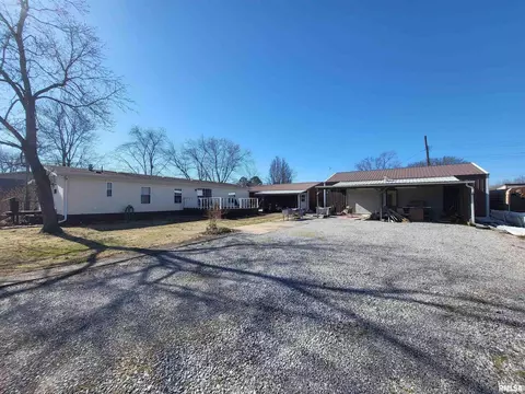 2000 Locust St, Eldorado, IL 62930 photo 8