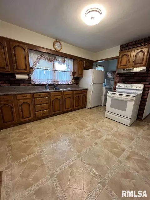1408 Jonquil Ave, Centralia, IL 62801 photo 5