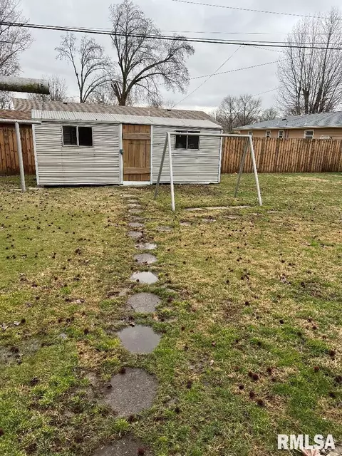 1408 Jonquil Ave, Centralia, IL 62801 photo 10