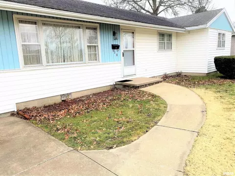 10 Holly Ln, Flora, IL 62839 photo 2