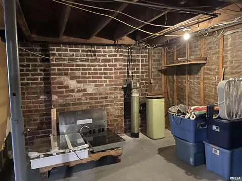 211 Mcfall St, Benton, IL 62812 photo 32