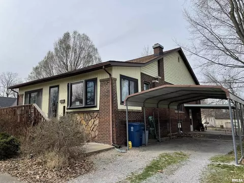 211 Mcfall St, Benton, IL 62812 photo 2