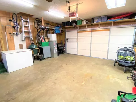 832 W 5th St, Flora, IL 62839 photo 43