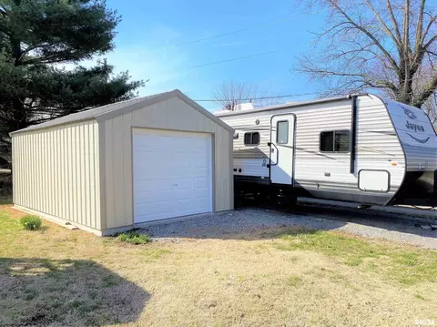 832 W 5th St, Flora, IL 62839 photo 48