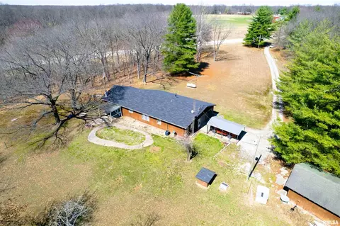 50 Hemlock Ln, Flora, IL 62839 photo 2