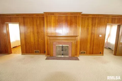 720 E 3rd St, Centralia, IL 62801 photo 7
