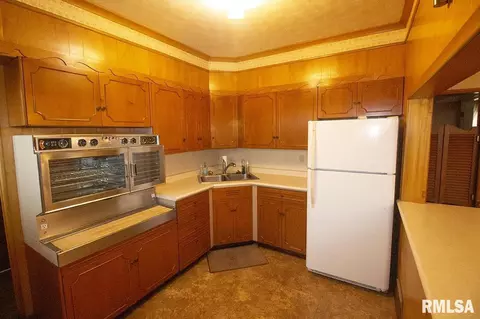 720 E 3rd St, Centralia, IL 62801 photo 14