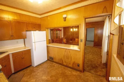 720 E 3rd St, Centralia, IL 62801 photo 12