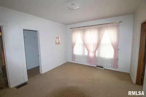720 E 3rd St, Centralia, IL 62801 photo 16