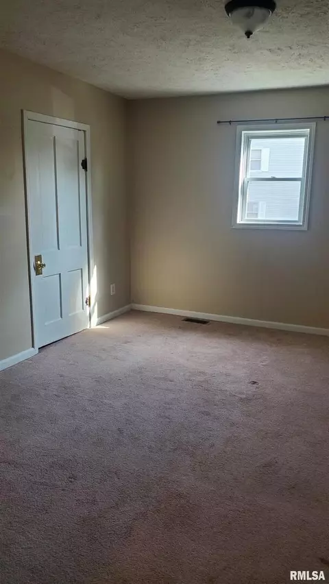 2101 Saline Ave, Eldorado, IL 62930 photo 11