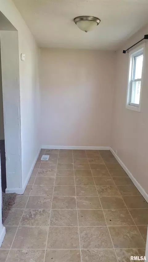 2101 Saline Ave, Eldorado, IL 62930 photo 20