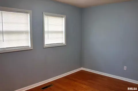 300 Baker Dr, Metropolis, IL 62960 photo 16