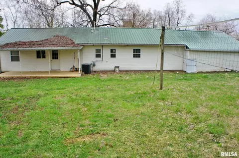 300 Baker Dr, Metropolis, IL 62960 photo 3