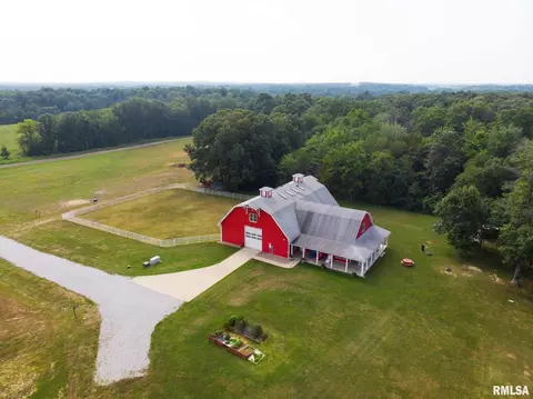 973 Buchanan Rd, Iuka, IL 62849 photo 2