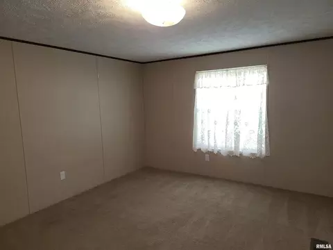 102 Doc Rd, Eldorado, IL 62930 photo 20