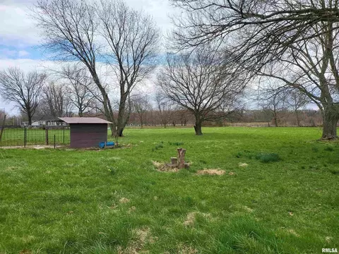 102 Doc Rd, Eldorado, IL 62930 photo 9