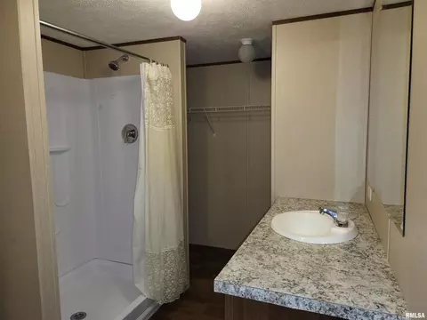 102 Doc Rd, Eldorado, IL 62930 photo 23