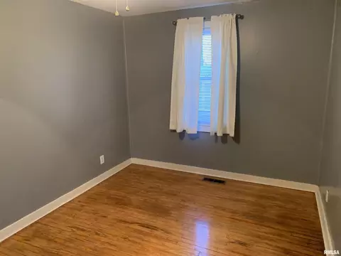 238 N Douglas St, Centralia, IL 62801 photo 21