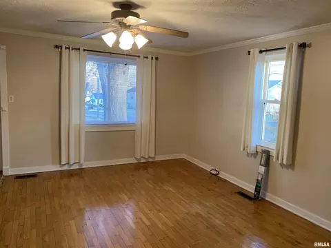 238 N Douglas St, Centralia, IL 62801 photo 13