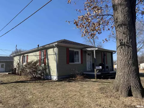 238 N Douglas St, Centralia, IL 62801 photo 2