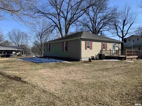 238 N Douglas St, Centralia, IL 62801 photo 8